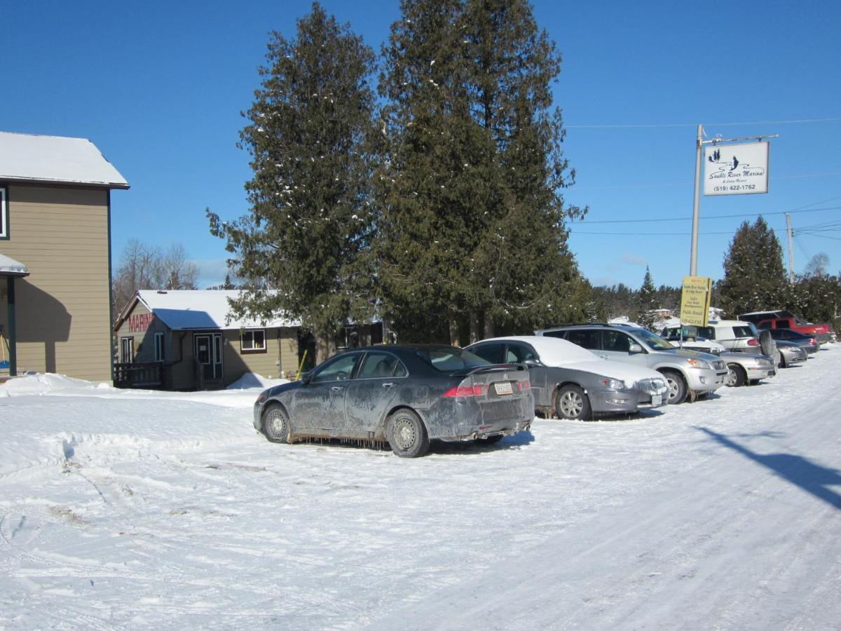 Sauble River Marina And Lodge Resort Sauble Beach Exterior photo
