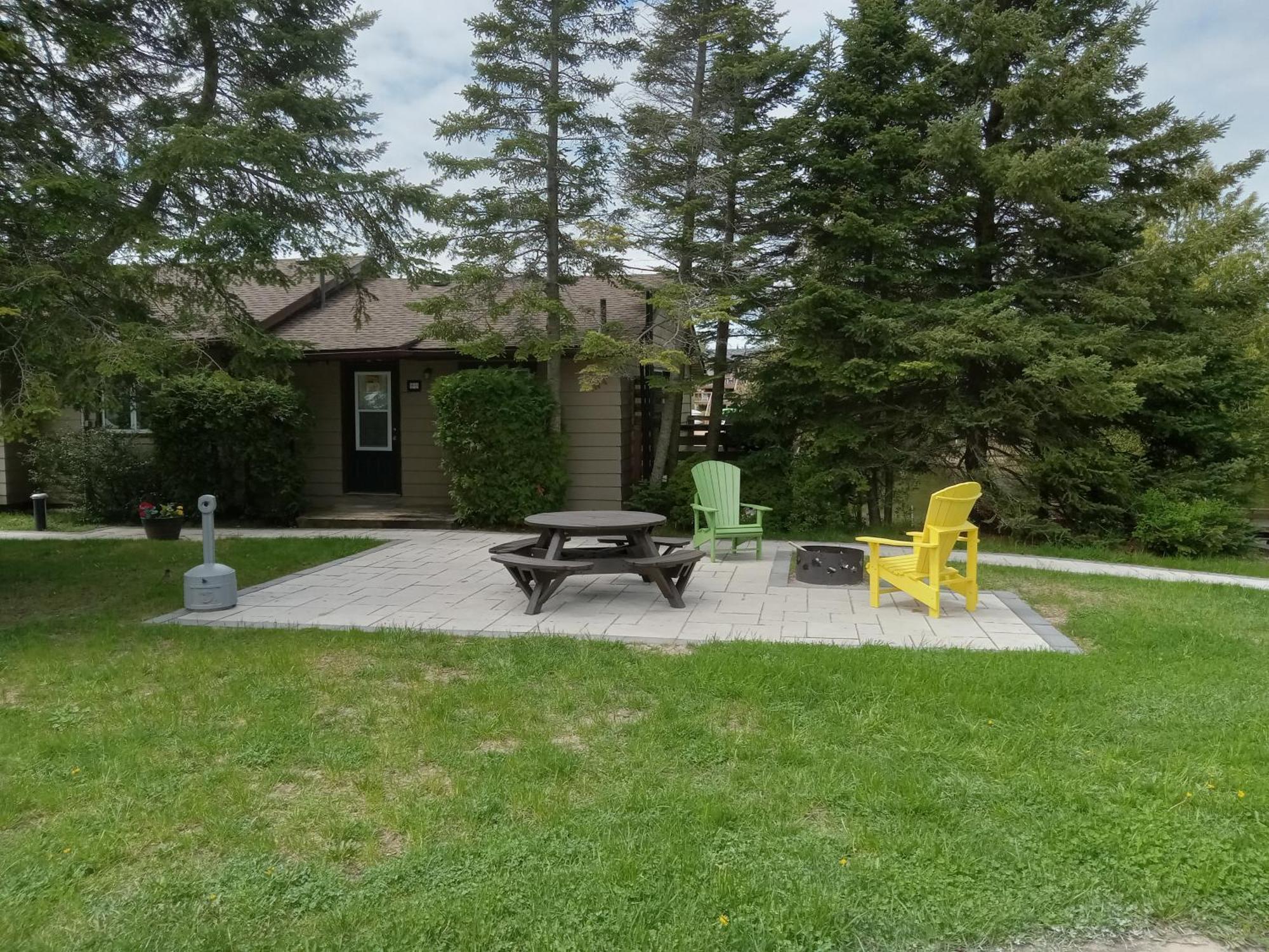 Sauble River Marina And Lodge Resort Sauble Beach Exterior photo