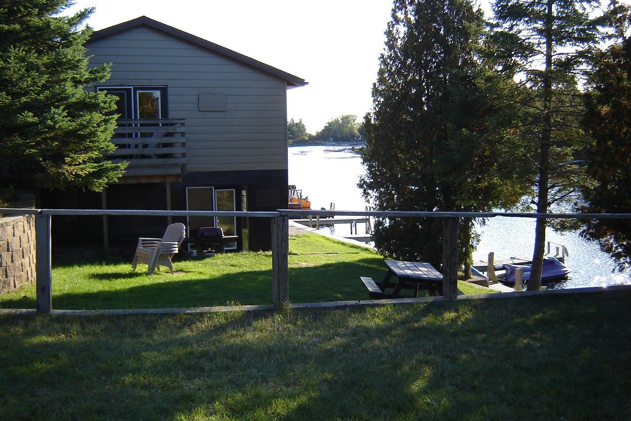 Sauble River Marina And Lodge Resort Sauble Beach Room photo