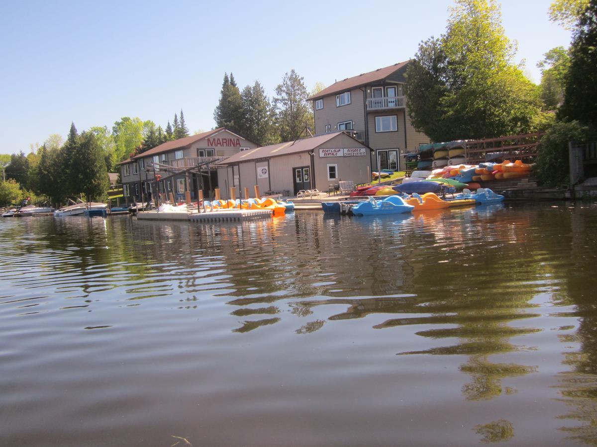 Sauble River Marina And Lodge Resort Sauble Beach Exterior photo